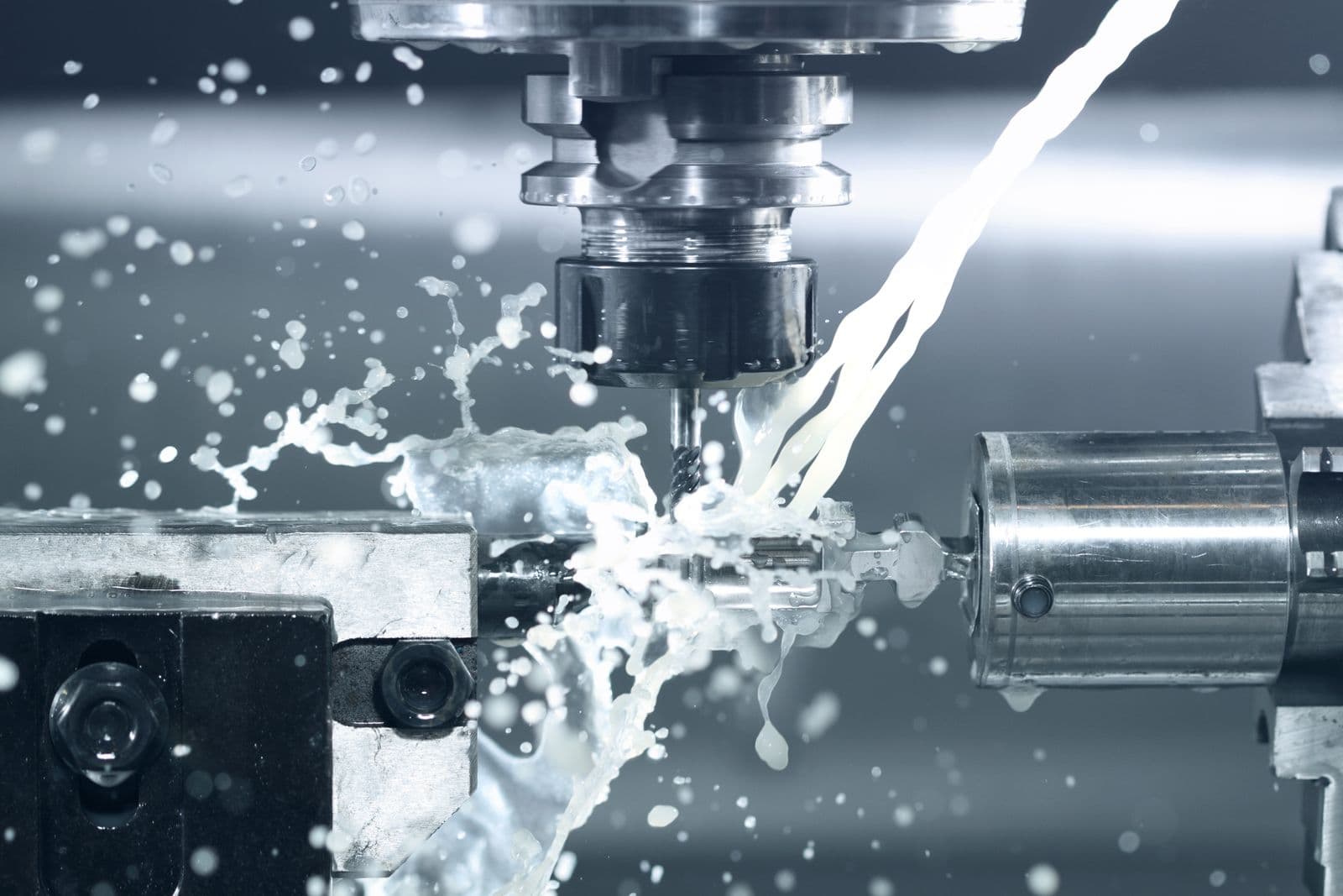 CNC soustružník a obsluha CNC strojů v Německu